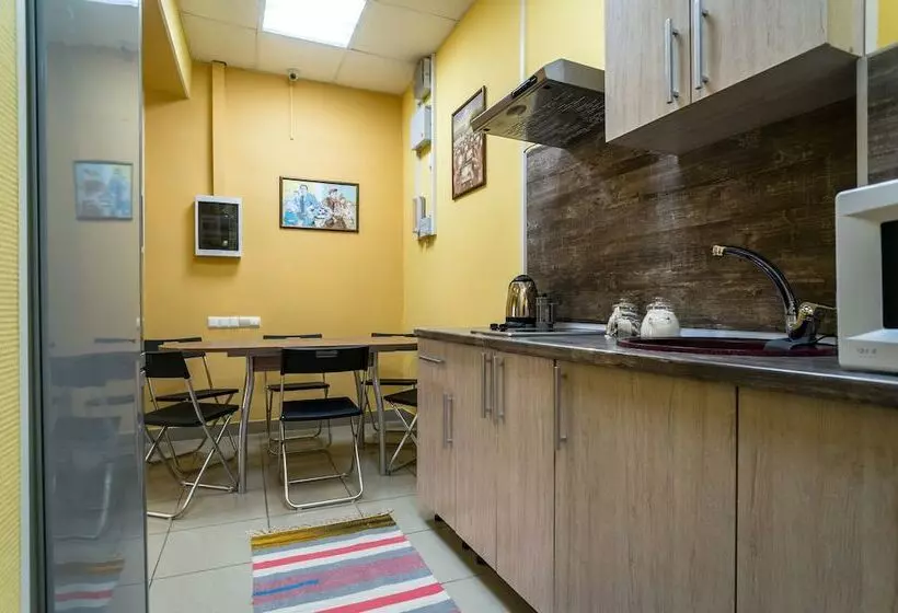 Honey Hostel