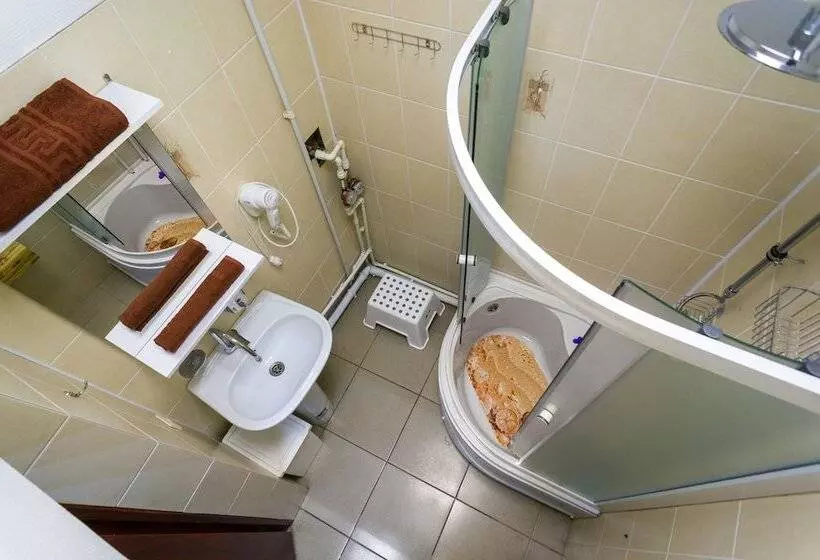 Honey Hostel
