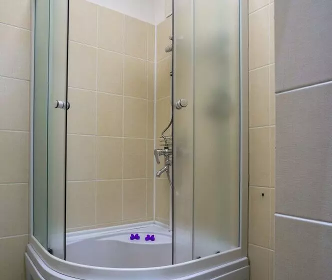 Honey Hostel