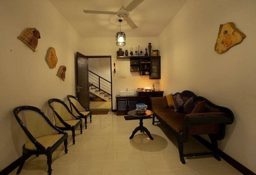 Отель Huluganga Ridge, Kandy