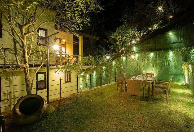 Отель Huluganga Ridge, Kandy