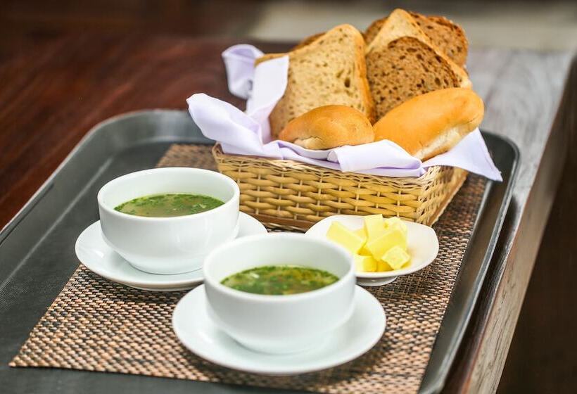 Отель Huluganga Ridge, Kandy