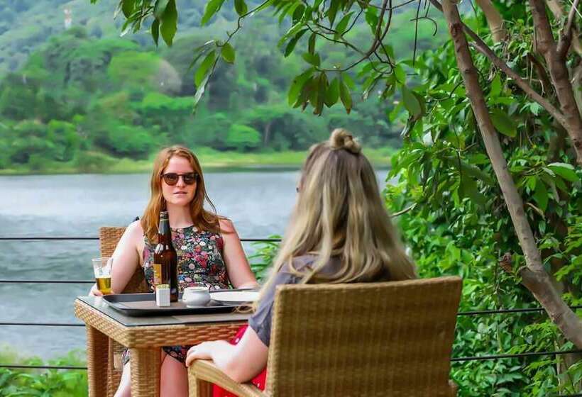 Отель Huluganga Ridge, Kandy