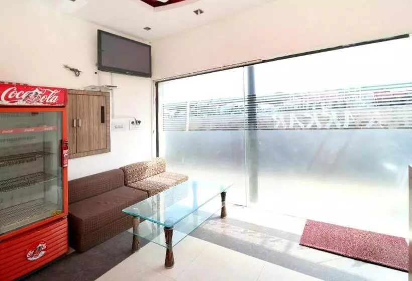 هتل Kailash Regency By Oyo Rooms