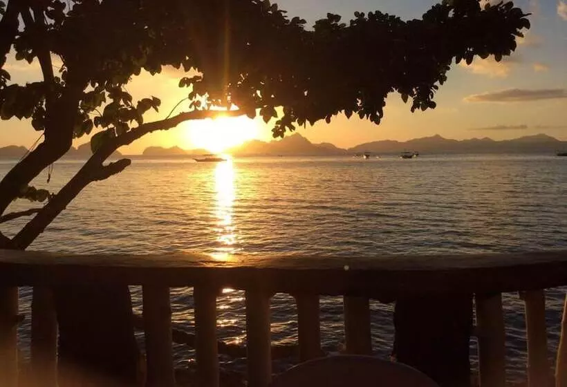 ホテル La Casa Teresa Tourist Inn Inc