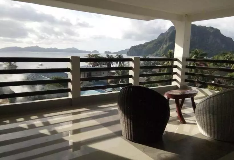 ホテル La Casa Teresa Tourist Inn Inc