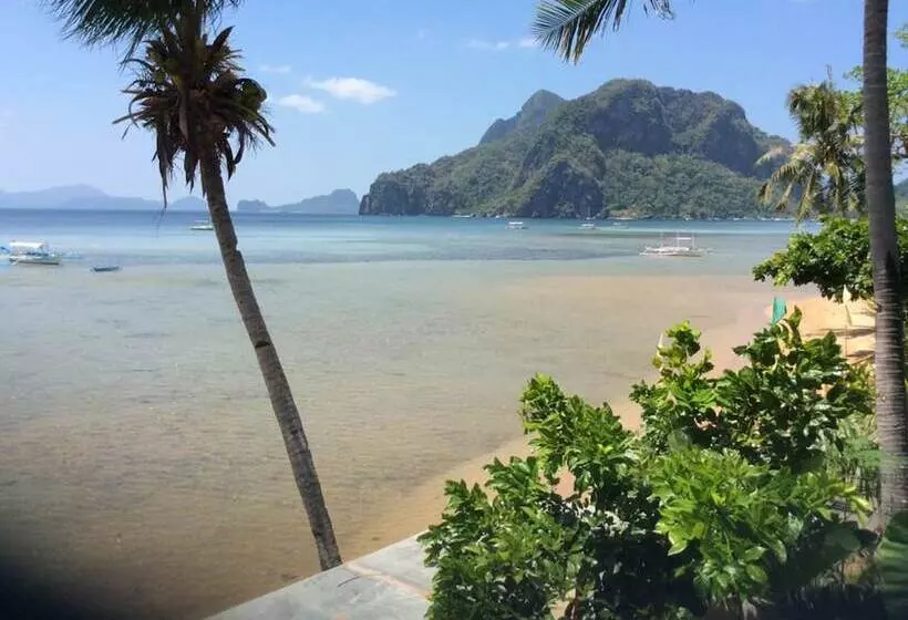 ホテル La Casa Teresa Tourist Inn Inc