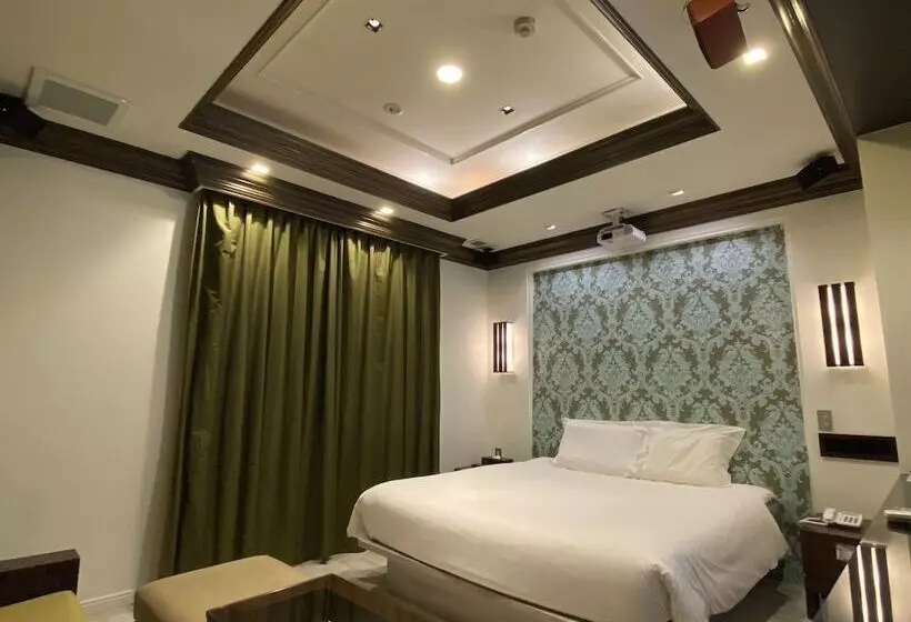 ホテル Oasis  Adults Only