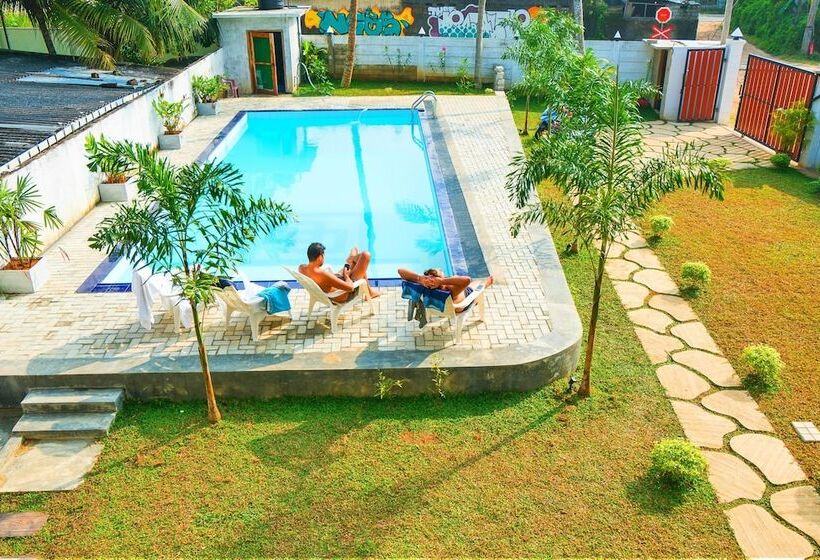 酒店 Ocean Bay Surf Resort Weligama