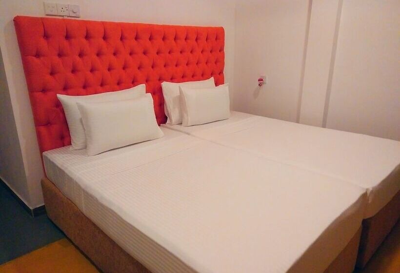 酒店 Ocean Bay Surf Resort Weligama