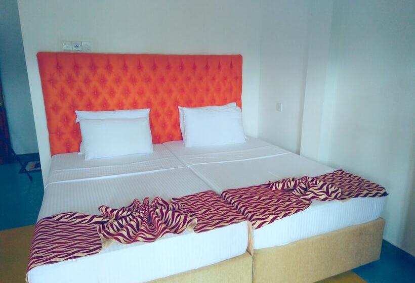 酒店 Ocean Bay Surf Resort Weligama