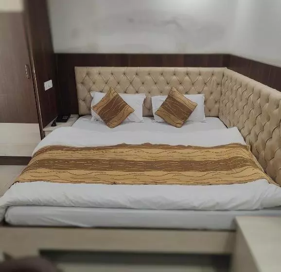 Hotel Pride