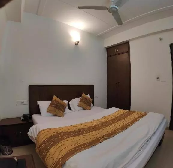 Hotel Pride