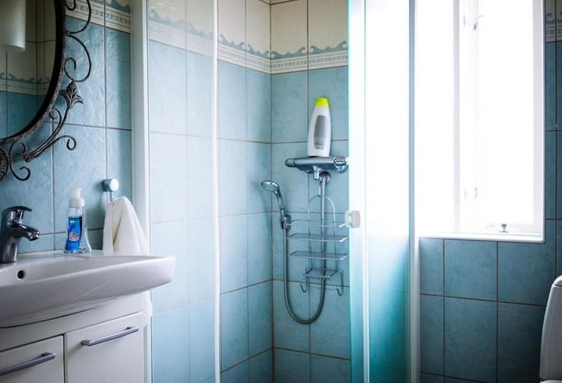 پانسیون Bjarmó Guesthouse