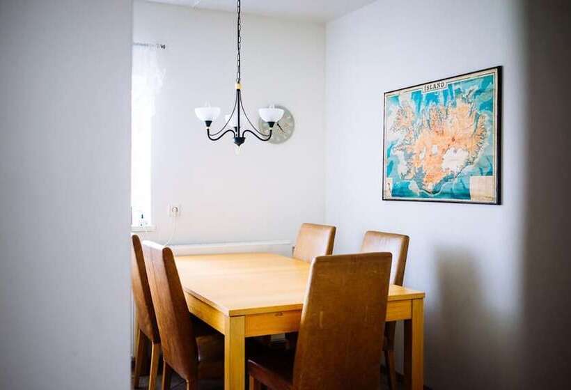 پانسیون Bjarmó Guesthouse