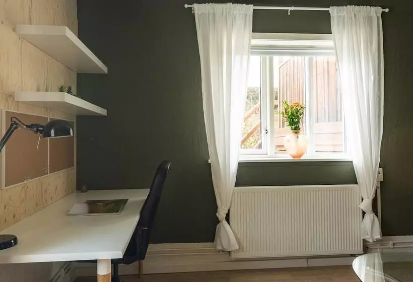 پانسیون Bjarmó Guesthouse