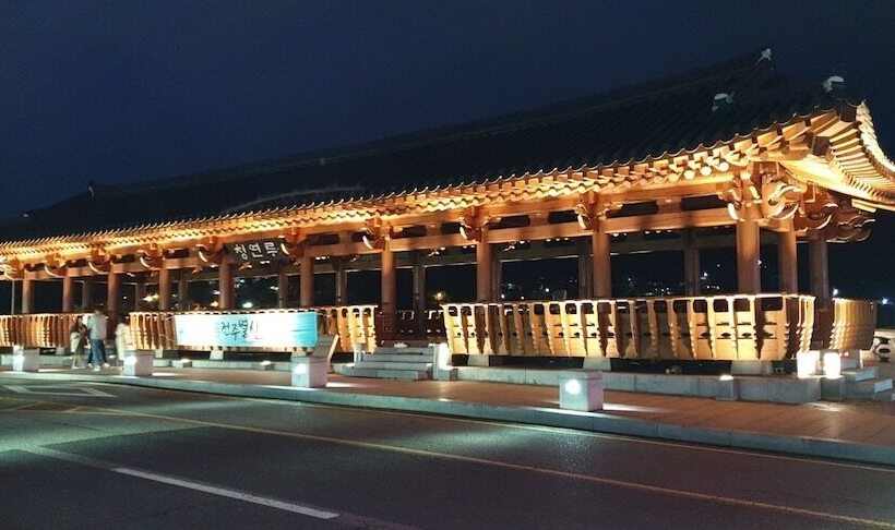 Pensiune Hanok Hyeyum