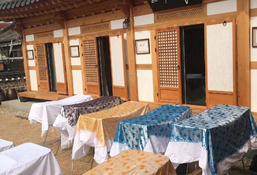 Pensiune Hanok Hyeyum