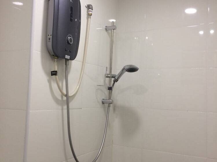 بنسيون Lawang Suite