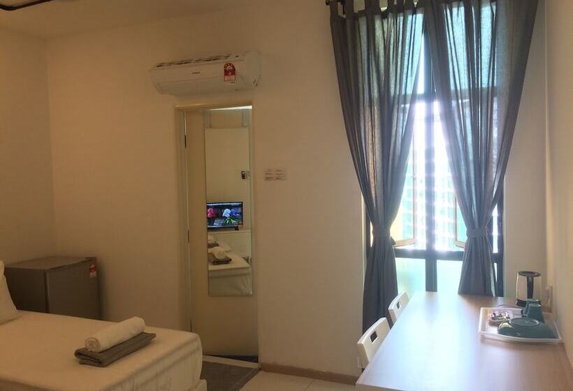 بنسيون Lawang Suite