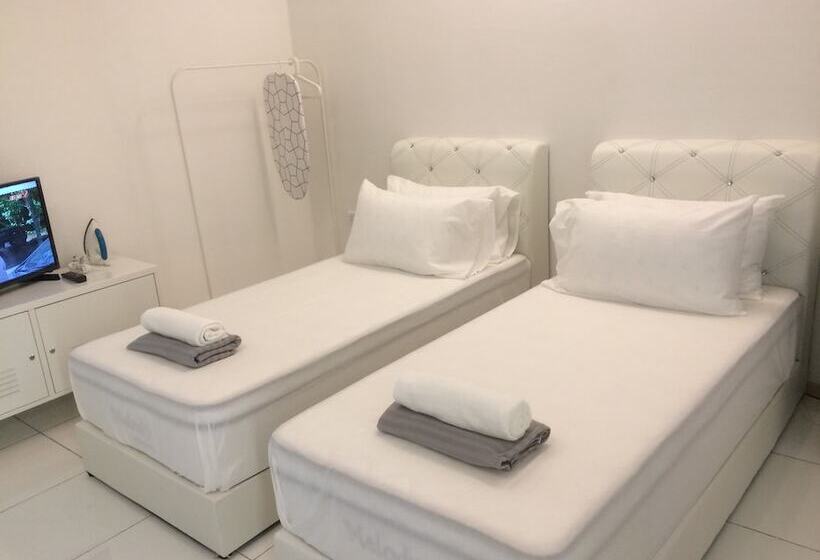 بنسيون Lawang Suite