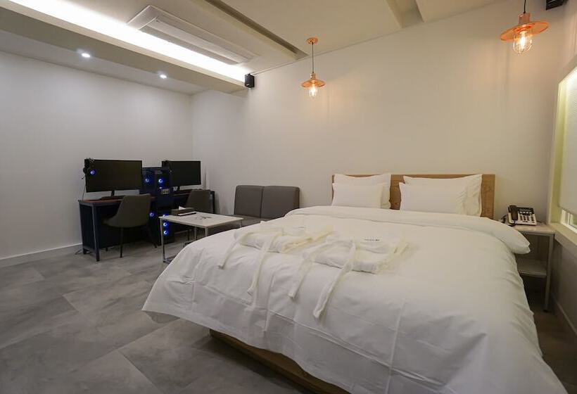 Hotel Ekklim Classic