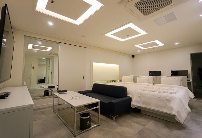 Hotel Ekklim Classic