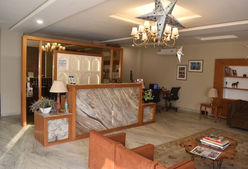 فندق Noosa By Dcrest