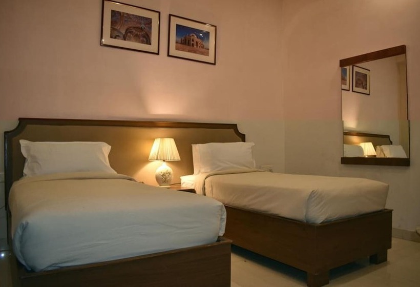 فندق Noosa By Dcrest