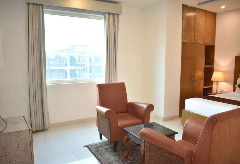 فندق Noosa By Dcrest