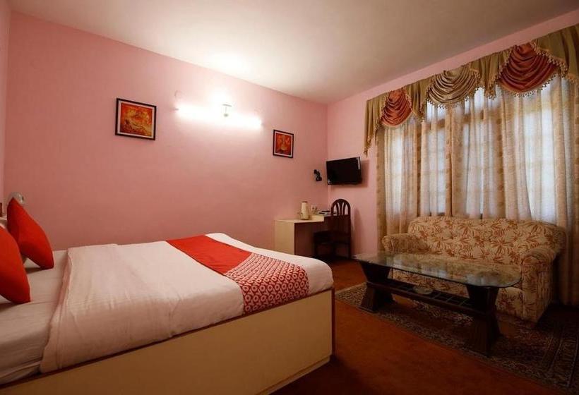 בית מלון כפרי Oakwood Chail