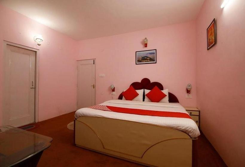 בית מלון כפרי Oakwood Chail