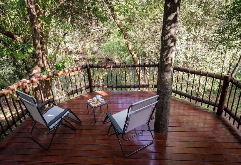 ホテル The Island River Lodge