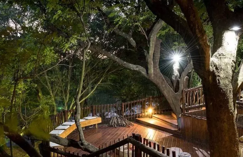 ホテル The Island River Lodge