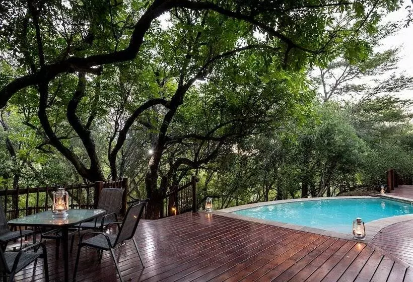 ホテル The Island River Lodge