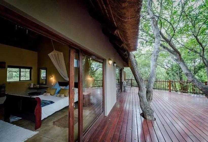 ホテル The Island River Lodge