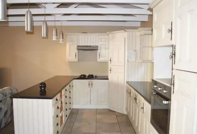 Majatalo Lake Sands Manor