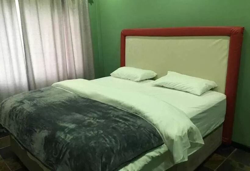 Majatalo Lake Sands Manor