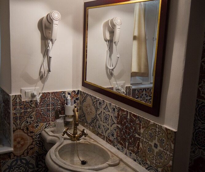 پانسیون Palermo Gallery