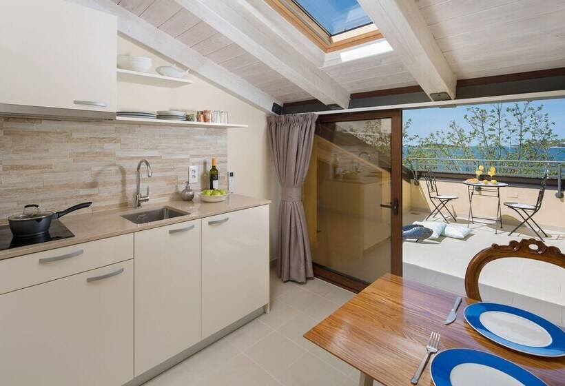 Valdibora Sea View Residence