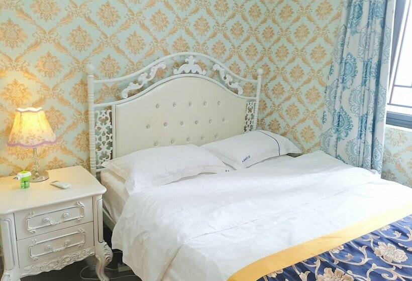 Bai Li Deng Apartment