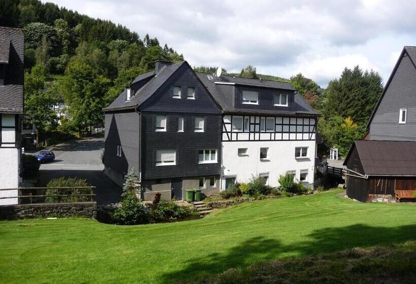 Отель Gasthof Pension Hunaustuben