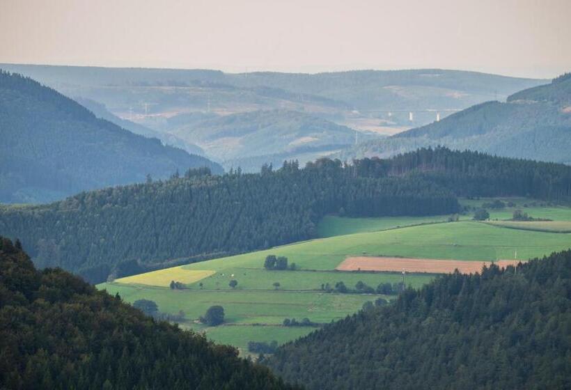 Отель Gasthof Pension Hunaustuben