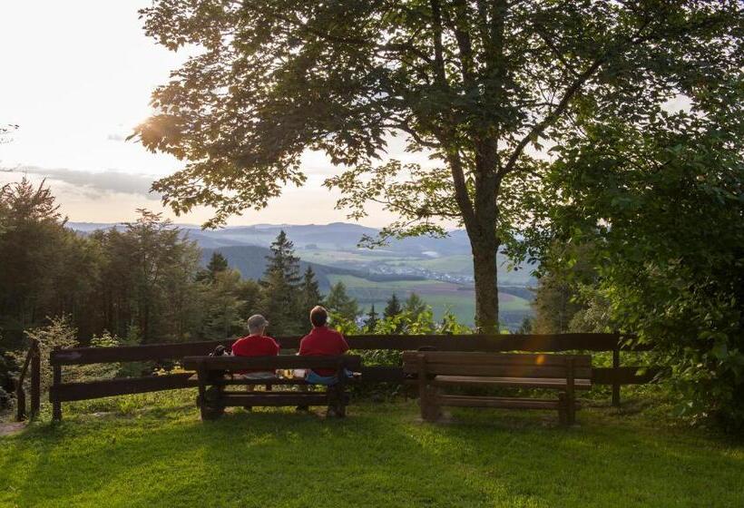 Отель Gasthof Pension Hunaustuben