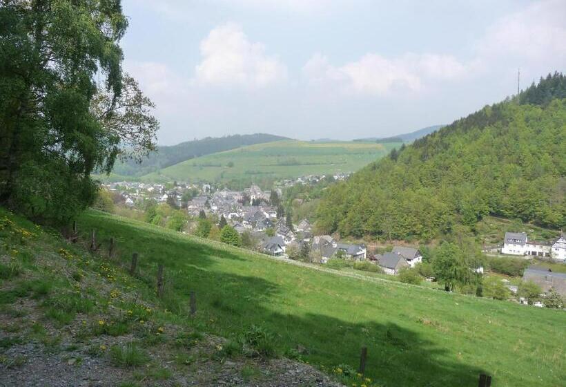 Отель Gasthof Pension Hunaustuben