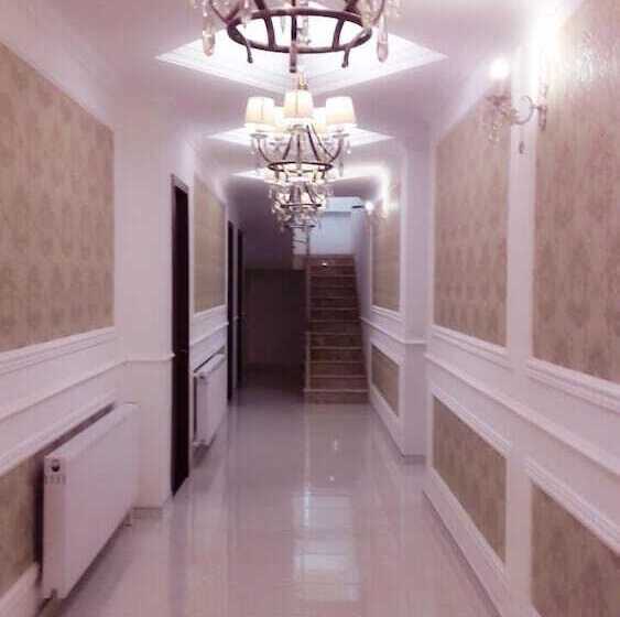 هتل Georgian Palace