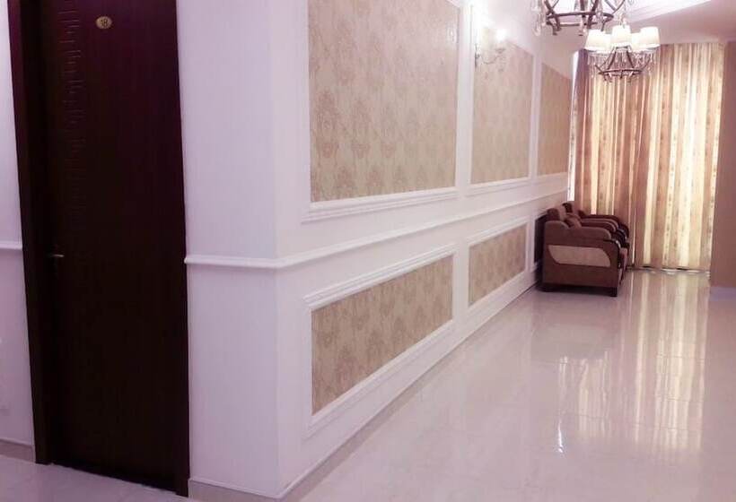 هتل Georgian Palace