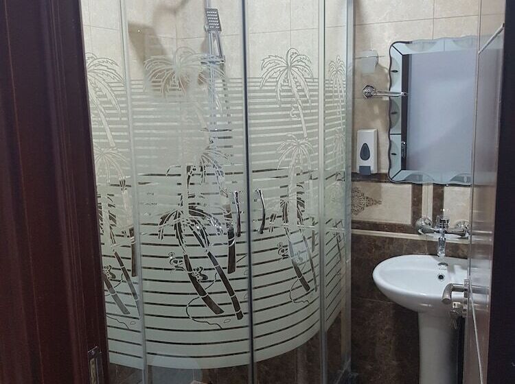 هتل Georgian Palace