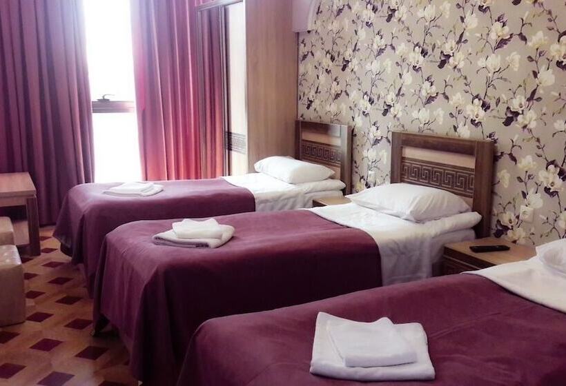 هتل Georgian Palace