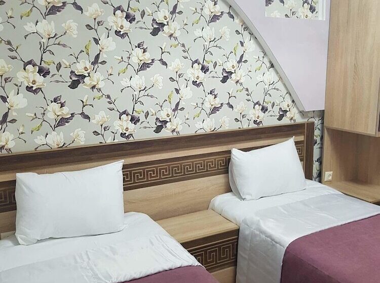 هتل Georgian Palace